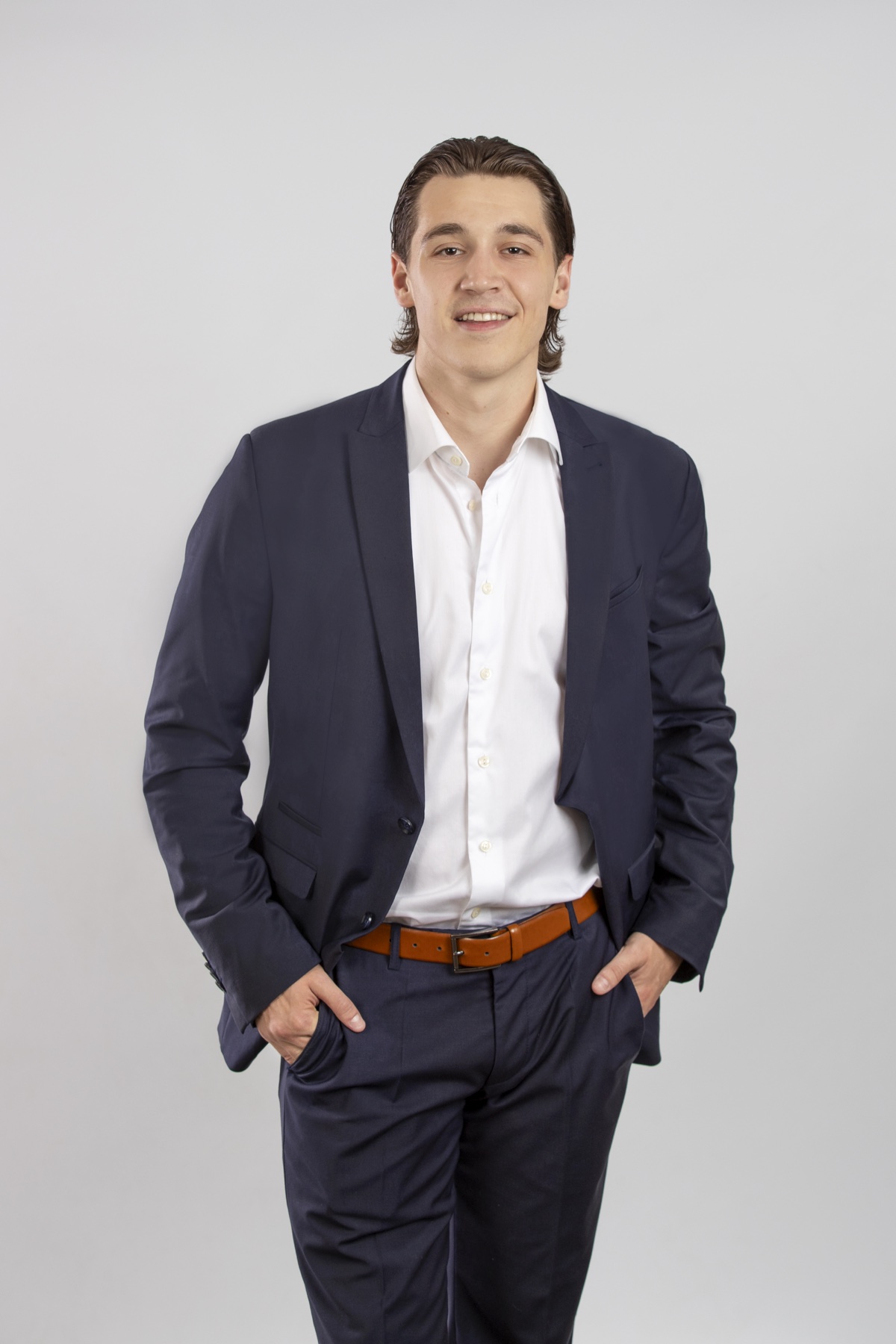 Nico Weigandt in a navy suit