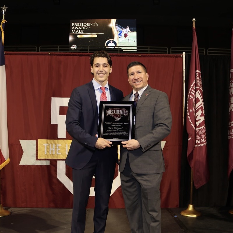 President's Scholar Athlete Award photo